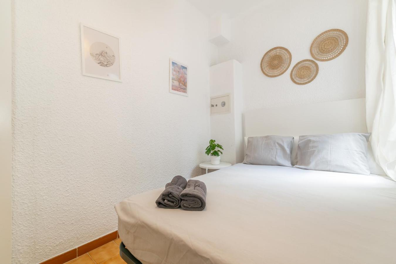 Ronda Apartment บาร์เซโลนา ภายนอก รูปภาพ